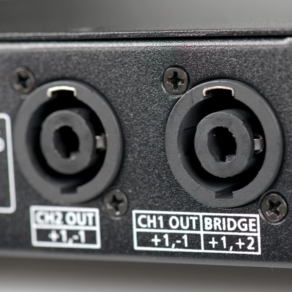 ΤΕΛΙΚΟΣ ΕΝΙΣΧΥΤΗΣ METRO VS-450  2x250W at 8 Ohms