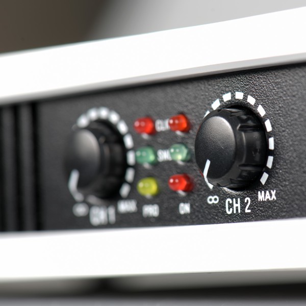 ΤΕΛΙΚΟΣ ΕΝΙΣΧΥΤΗΣ METRO VS-450  2x250W at 8 Ohms